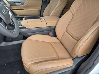 2027 INFINITI QX80 LUXE