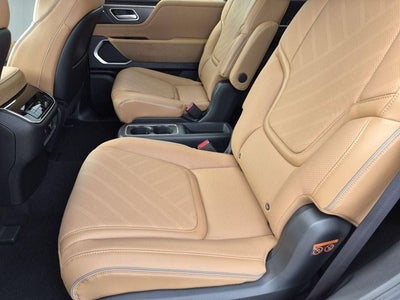 2027 INFINITI QX80 LUXE