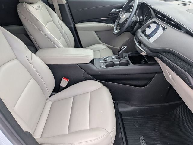 2022 Cadillac XT4 AWD Premium Luxury