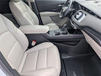 2022 Cadillac XT4 AWD Premium Luxury