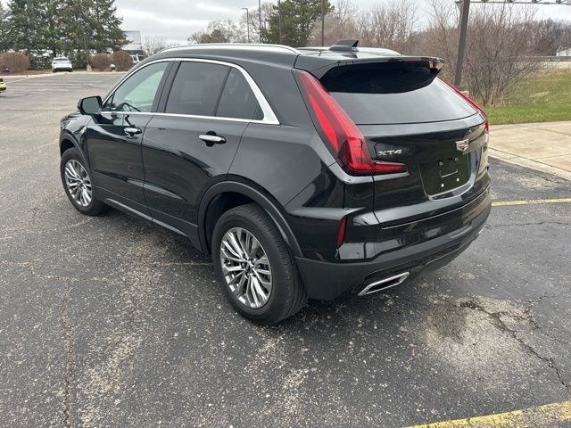 2025 Cadillac XT4 FWD Premium Luxury