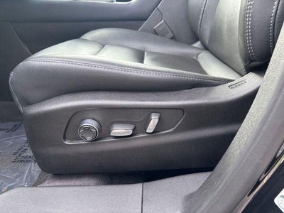 2025 Cadillac XT4 FWD Premium Luxury