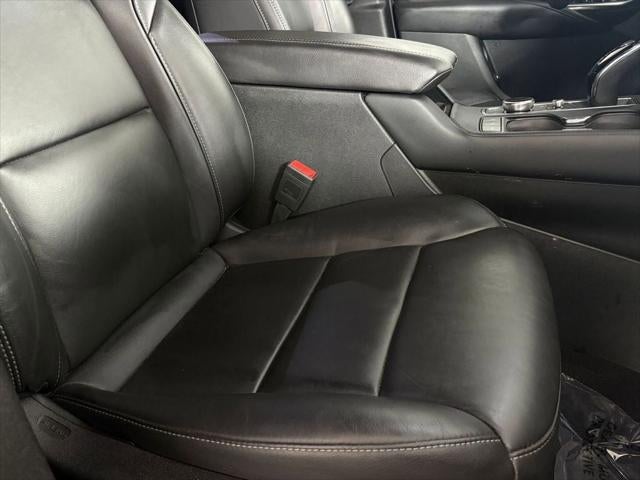 2025 Cadillac XT4 AWD Premium Luxury