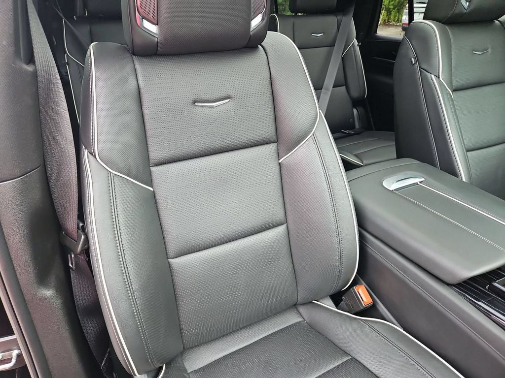 2021 Cadillac Escalade 4WD Sport