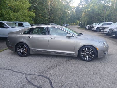 2016 Lincoln MKZ Base