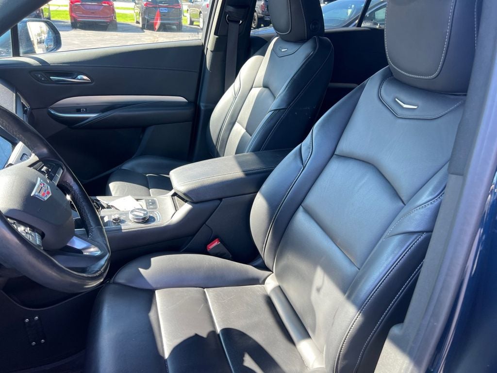 2020 Cadillac XT4 Premium Luxury