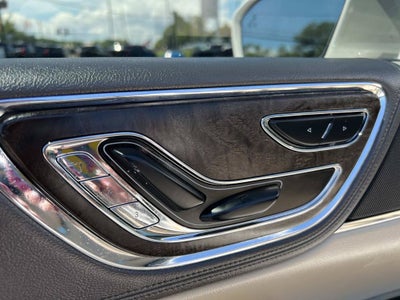 2018 Lincoln Continental Select