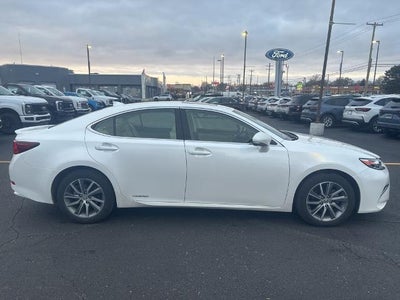 2018 Lexus ES 300h