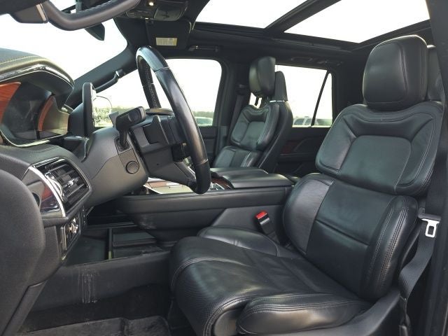 2022 Lincoln Navigator L Reserve