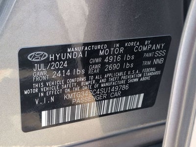 2025 Genesis G70 2.5T