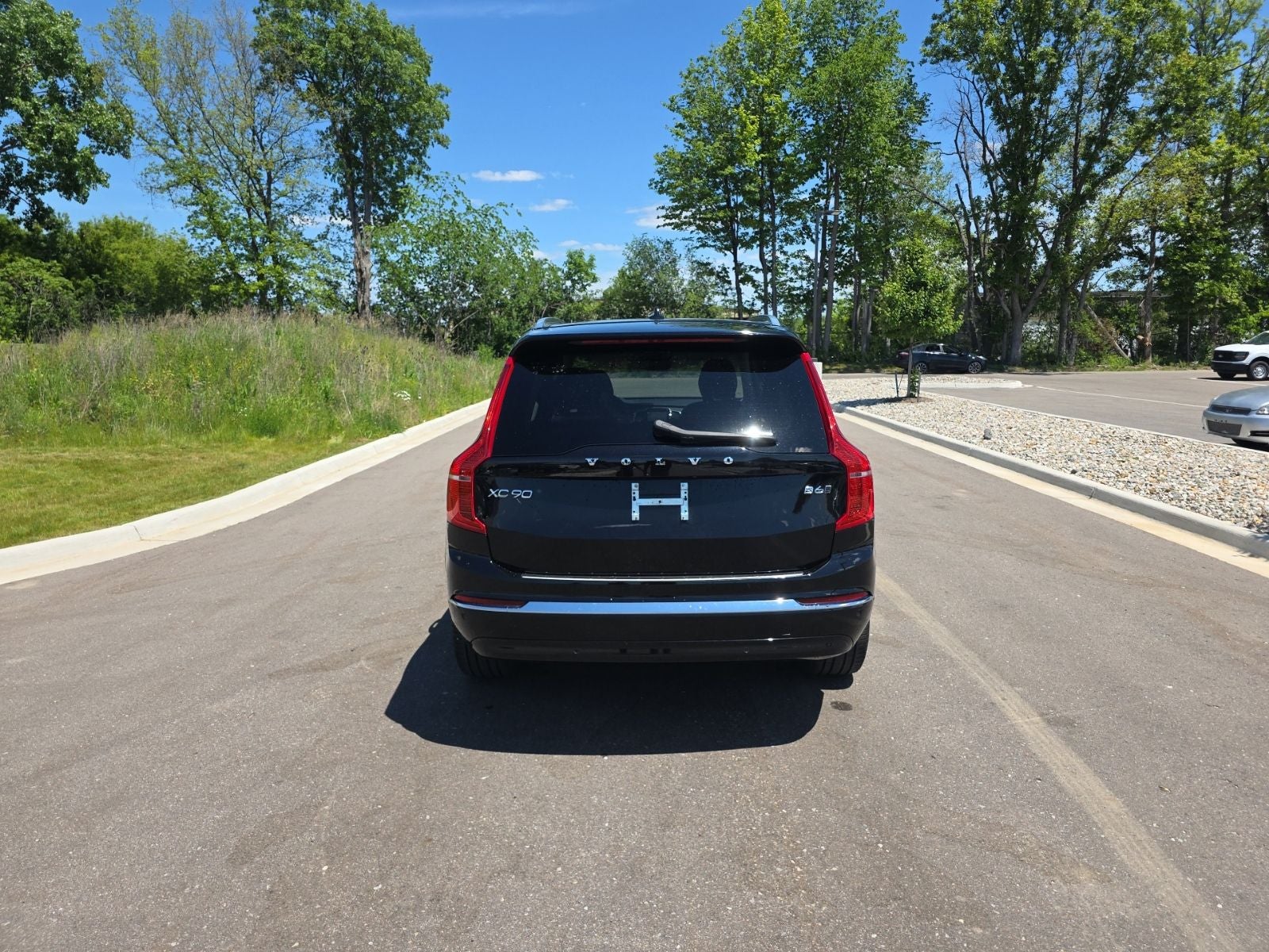 2024 Volvo XC90 B6 Plus Bright Theme 6-Seater