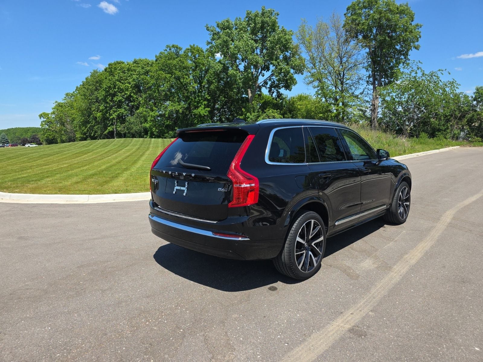 2024 Volvo XC90 B6 Plus Bright Theme 6-Seater