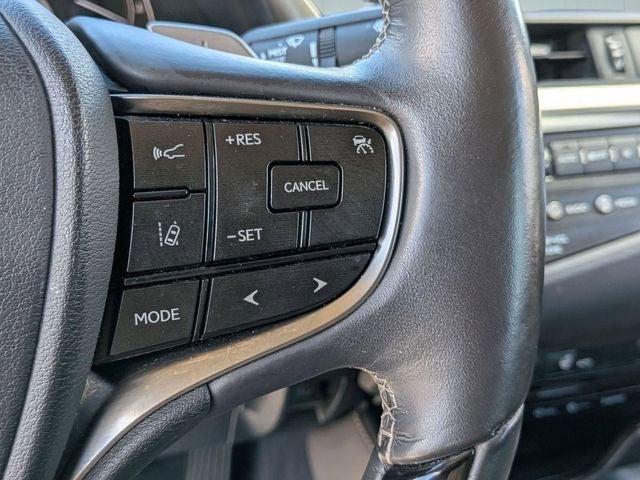 2020 Lexus ES 300h 300h