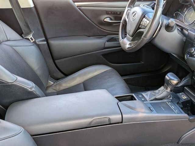 2020 Lexus ES 300h 300h