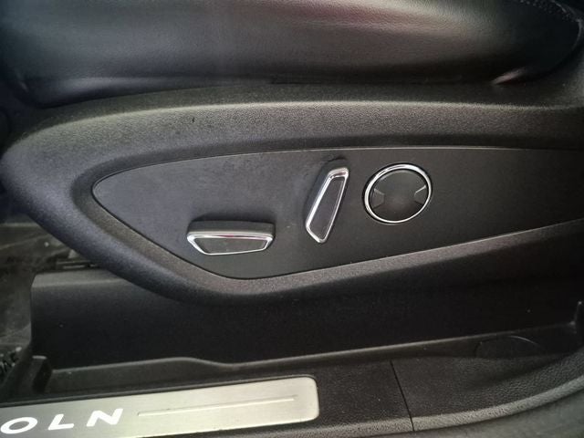 2015 Lincoln MKC Base