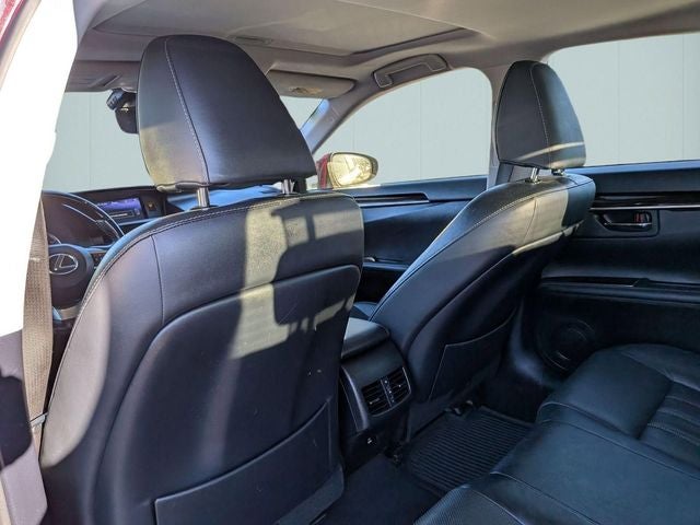 2017 Lexus ES 300h 300h