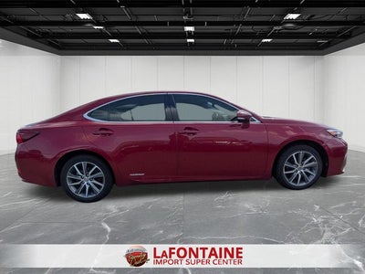 2017 Lexus ES 300h 300h