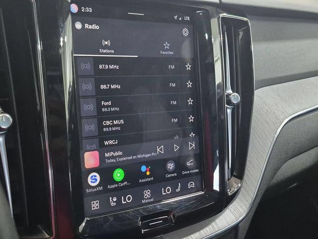 2025 Volvo XC60 B5 Plus