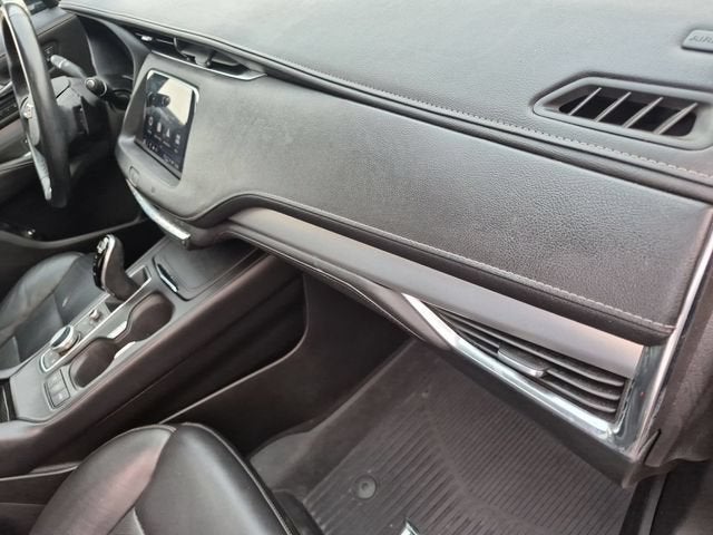 2021 Cadillac XT4 AWD Premium Luxury