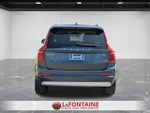 2022 Volvo XC90 T5 Momentum 7 Passenger