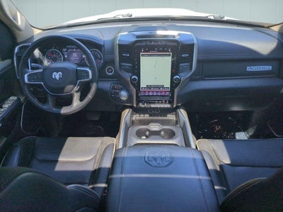 2020 RAM 1500 Laramie Crew Cab 4x4 5'7" Box