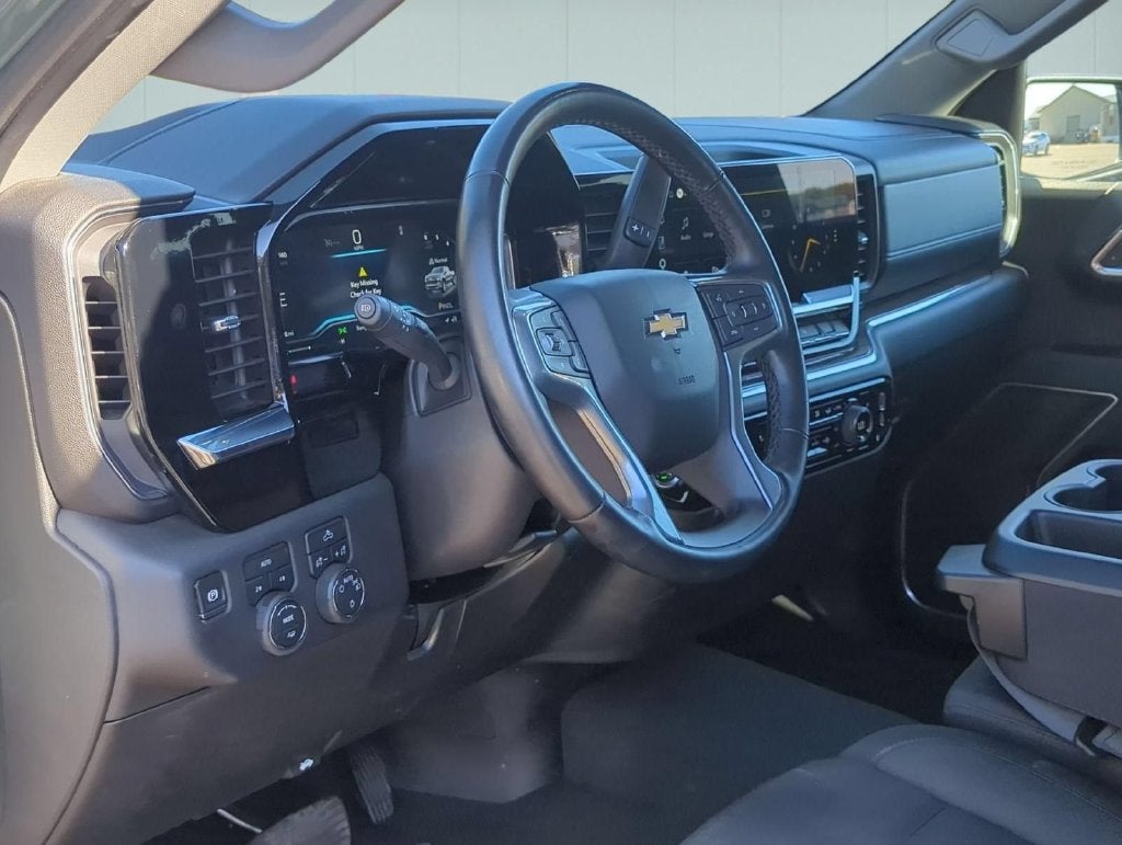 2025 Chevrolet Silverado 1500 LT (2FL)