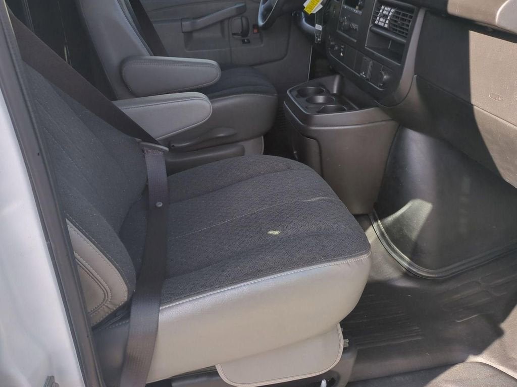 2024 Chevrolet Express Cargo 2500 WT