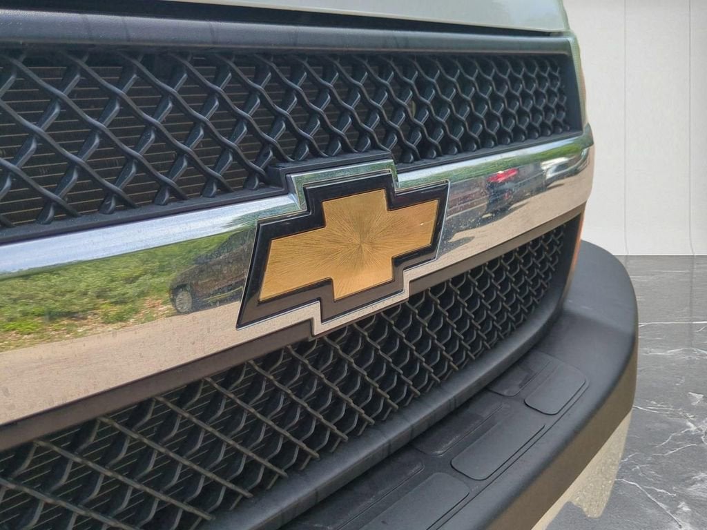 2024 Chevrolet Express Cargo 2500 WT