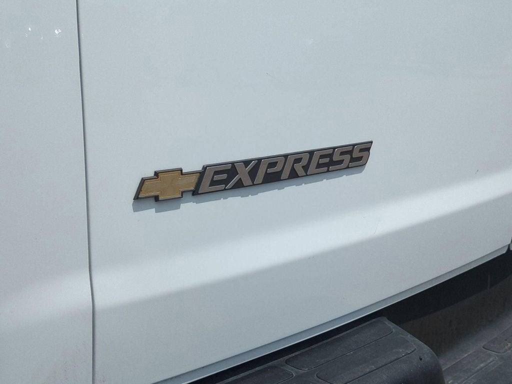 2024 Chevrolet Express Cargo 2500 WT