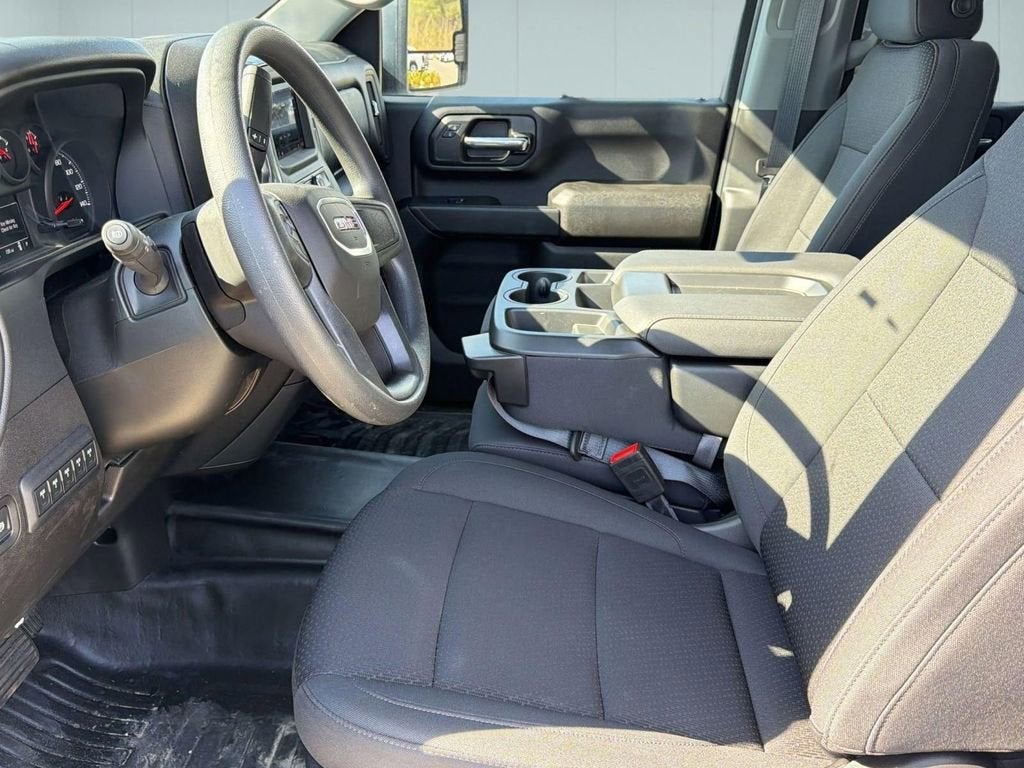 2024 GMC Sierra 2500 HD Pro