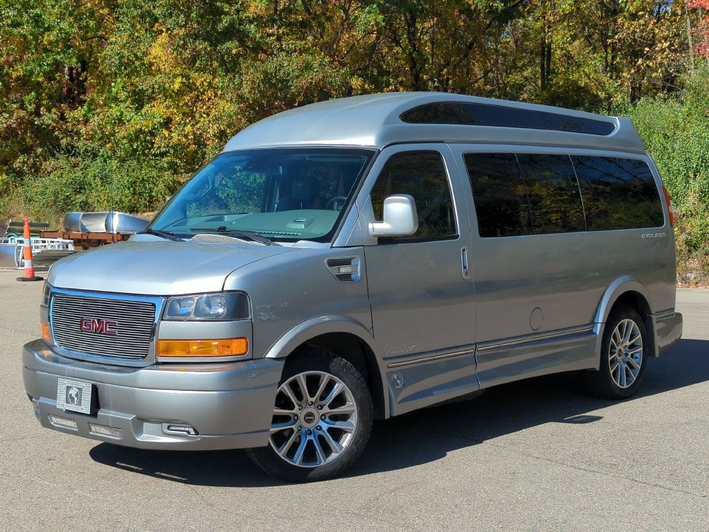 2021 GMC Savana Passenger 2500 LS
