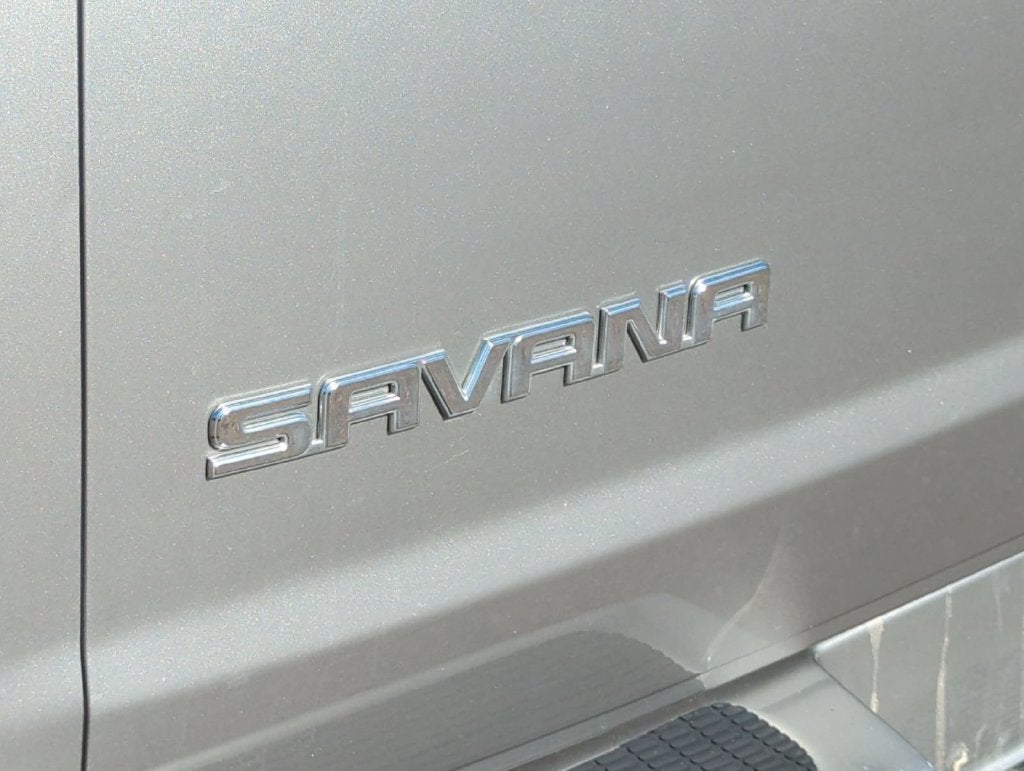 2021 GMC Savana Passenger 2500 LS