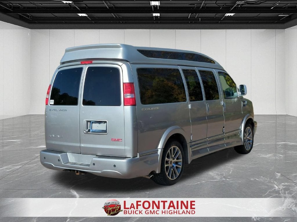 2021 GMC Savana Passenger 2500 LS