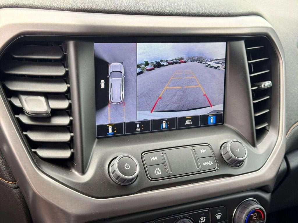 2023 GMC Acadia AT4