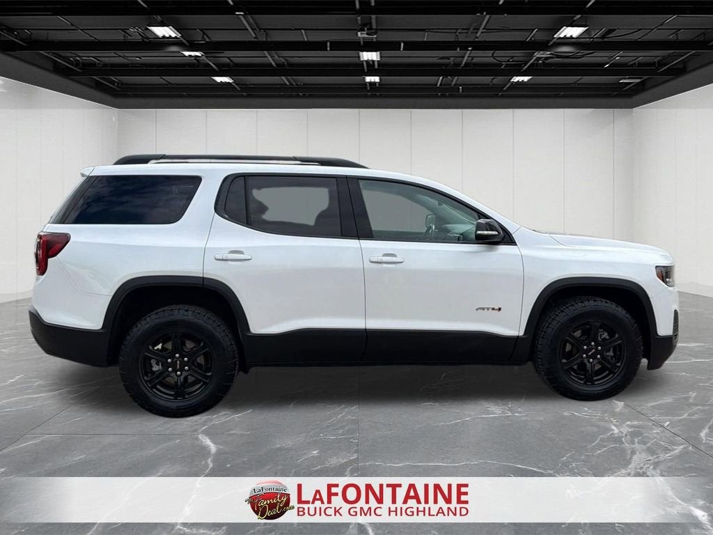 2023 GMC Acadia AT4