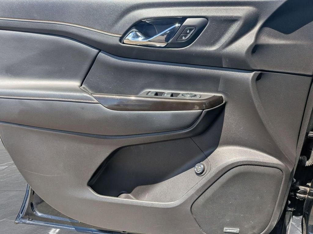 2020 GMC Acadia AT4