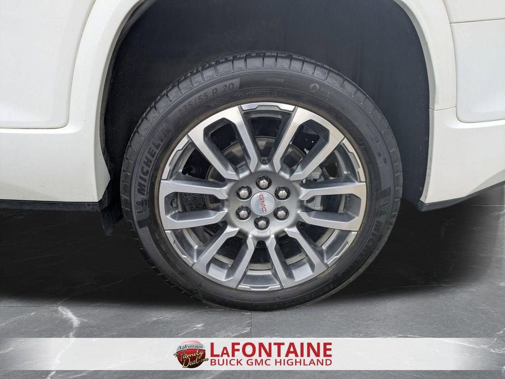 2023 GMC Acadia Denali