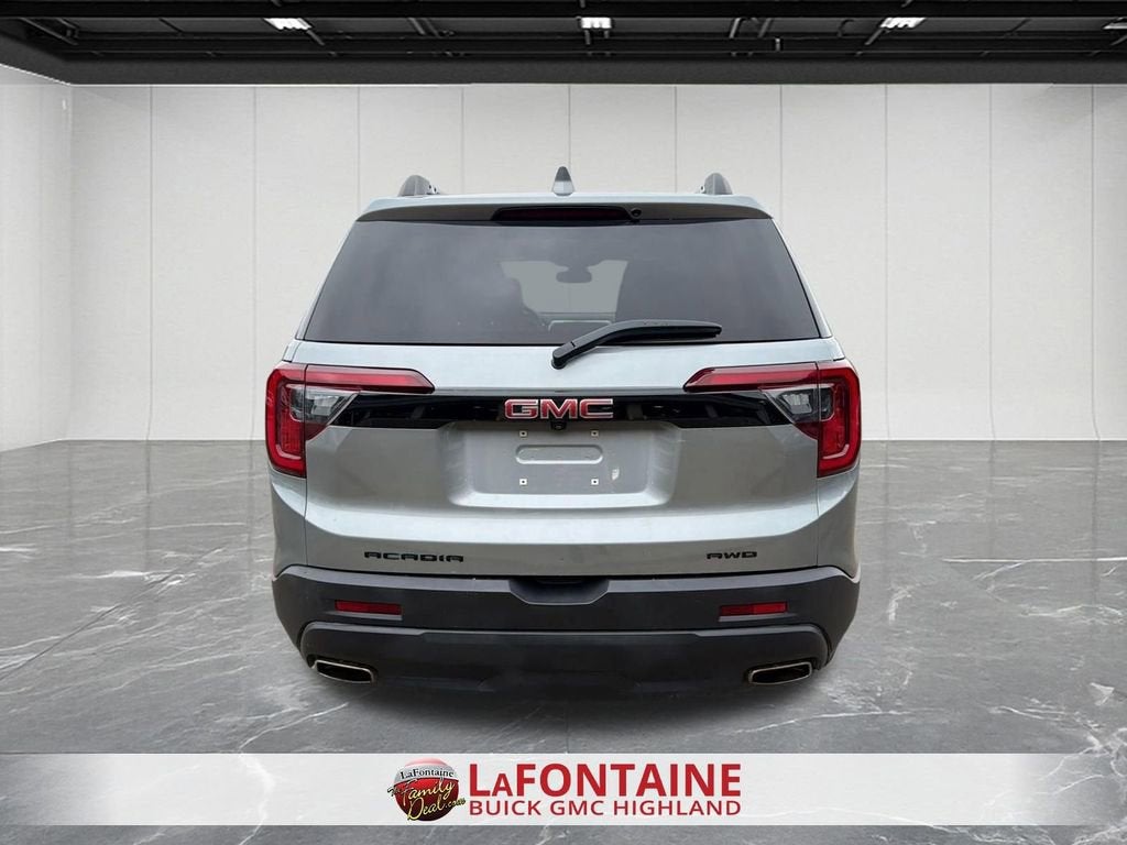 2023 GMC Acadia SLT