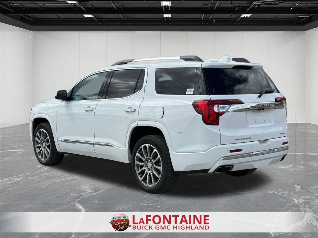 2023 GMC Acadia Denali