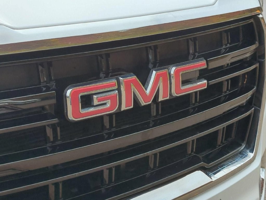 2024 GMC Yukon XL SLE