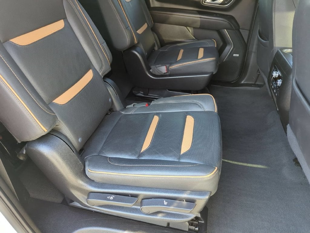 2023 GMC Yukon XL AT4