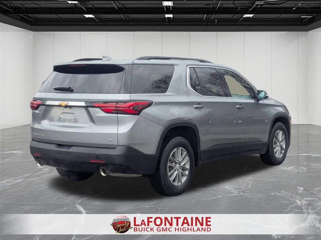 2023 Chevrolet Traverse LT Cloth