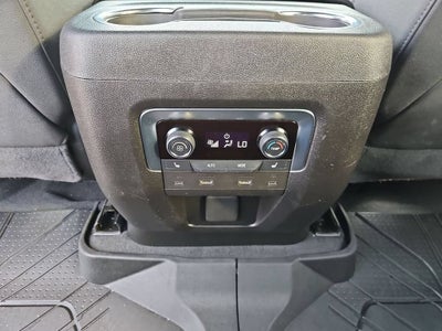 2025 Chevrolet Suburban RST