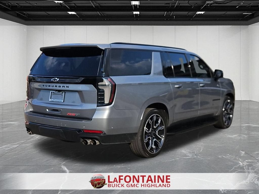 2025 Chevrolet Suburban RST