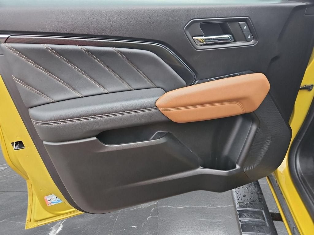 2023 GMC Canyon 4WD AT4