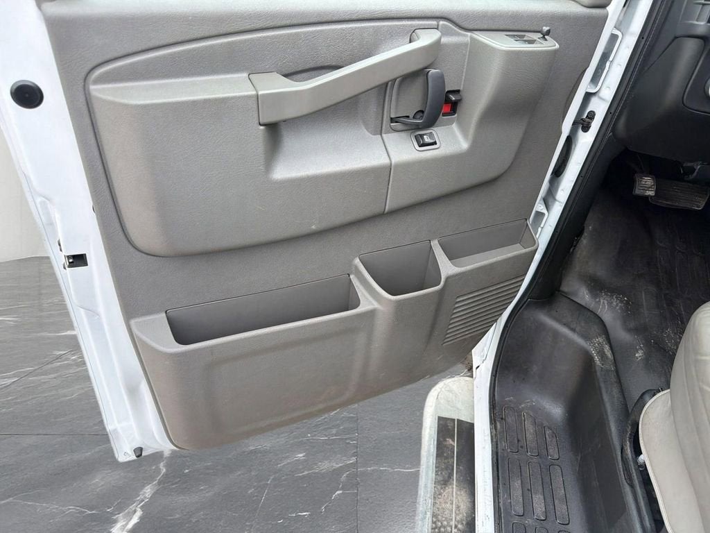 2024 GMC Savana Cargo 2500 Work Van