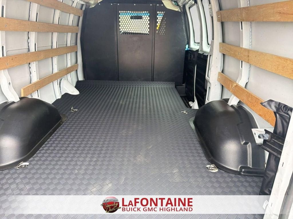 2024 GMC Savana Cargo 2500 Work Van