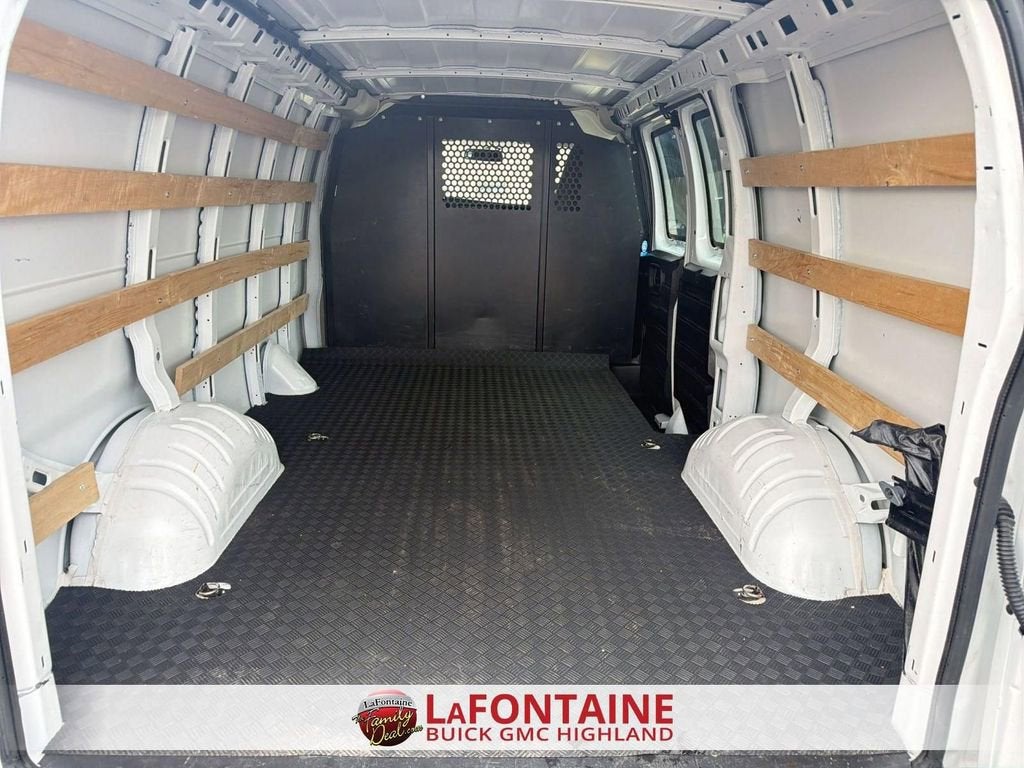 2024 GMC Savana Cargo 2500 Work Van