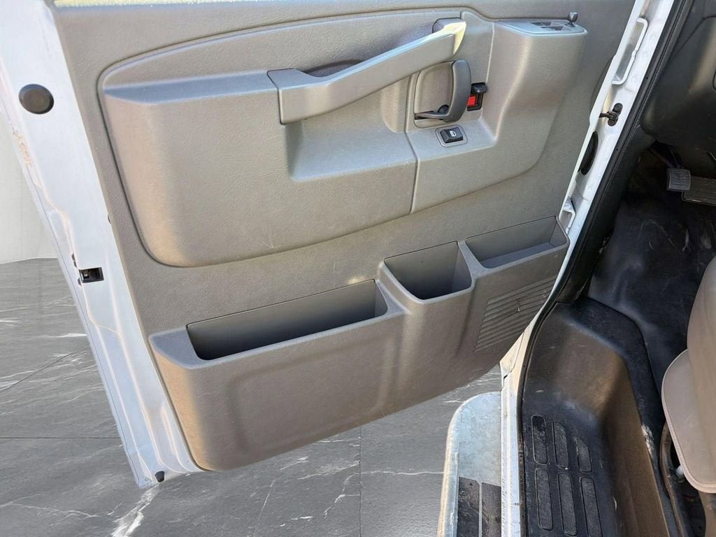 2024 GMC Savana Cargo 2500 Work Van