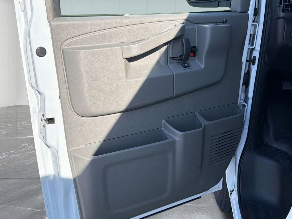 2025 GMC Savana Cargo Work Van